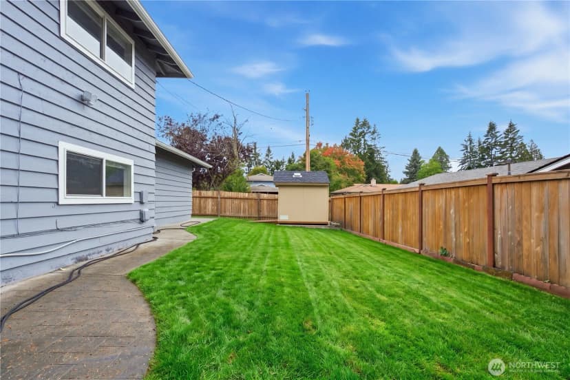 Property photo for 2406 166th Ave Ne, Bellevue photo 37