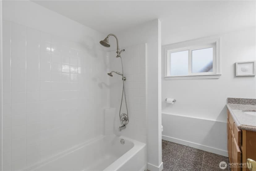 Property photo for 2406 166th Ave Ne, Bellevue photo 32