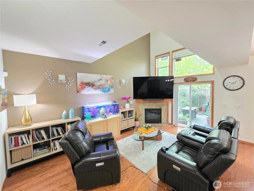 Property photo for 18866 108th Lane Se, Renton photo 4