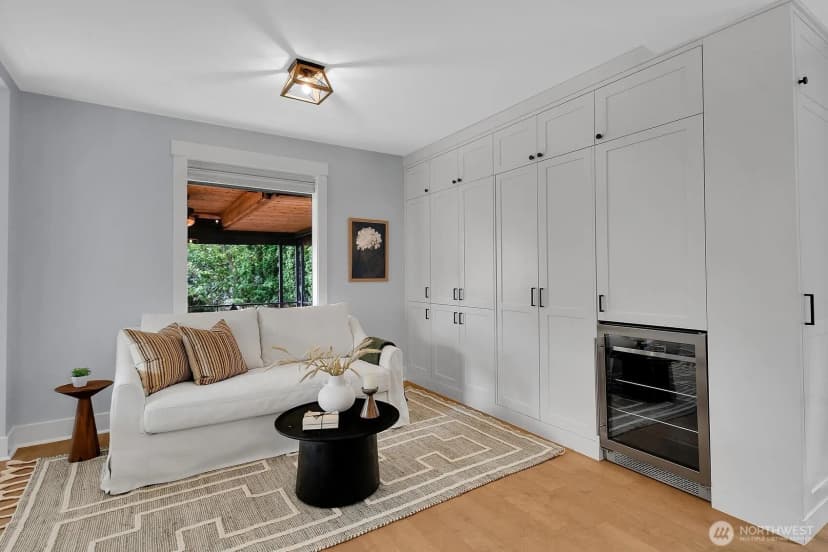 Property photo for 1812 6th Avenue W, Seattle photo 12