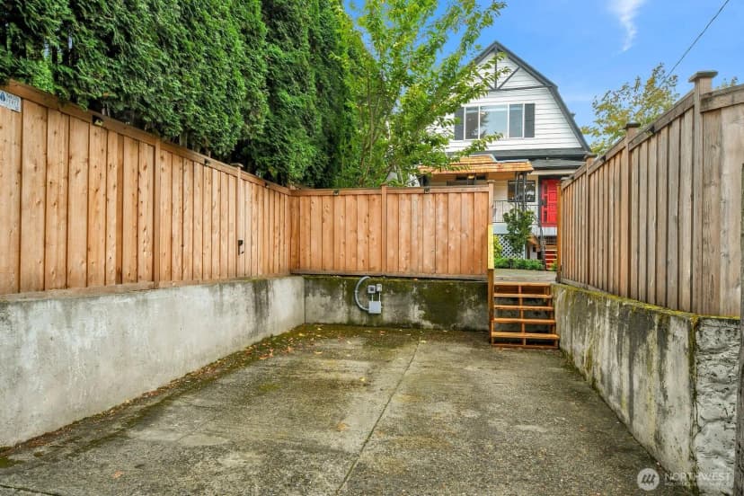Property photo for 1812 6th Avenue W, Seattle photo 30