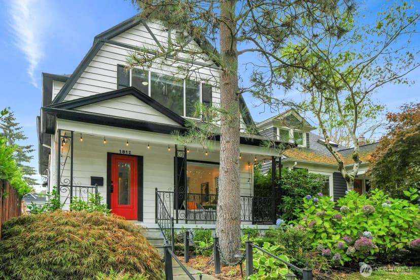 Property photo for 1812 6th Avenue W, Seattle