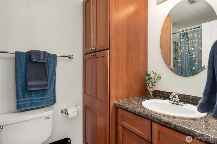 Property photo for 300 10th Avenue #b409, Seattle photo 16