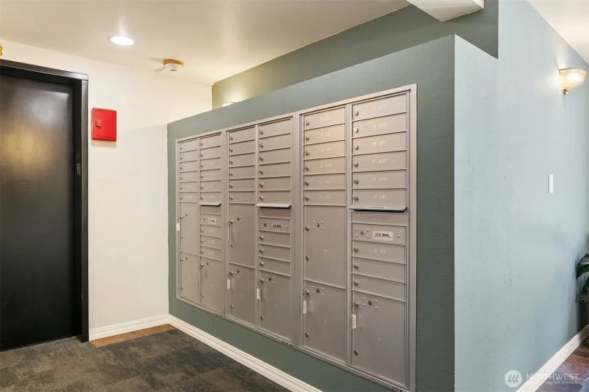 Property photo for 300 10th Avenue #b409, Seattle photo 21