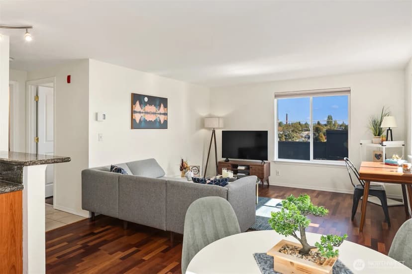 Property photo for 300 10th Avenue #b409, Seattle photo 9