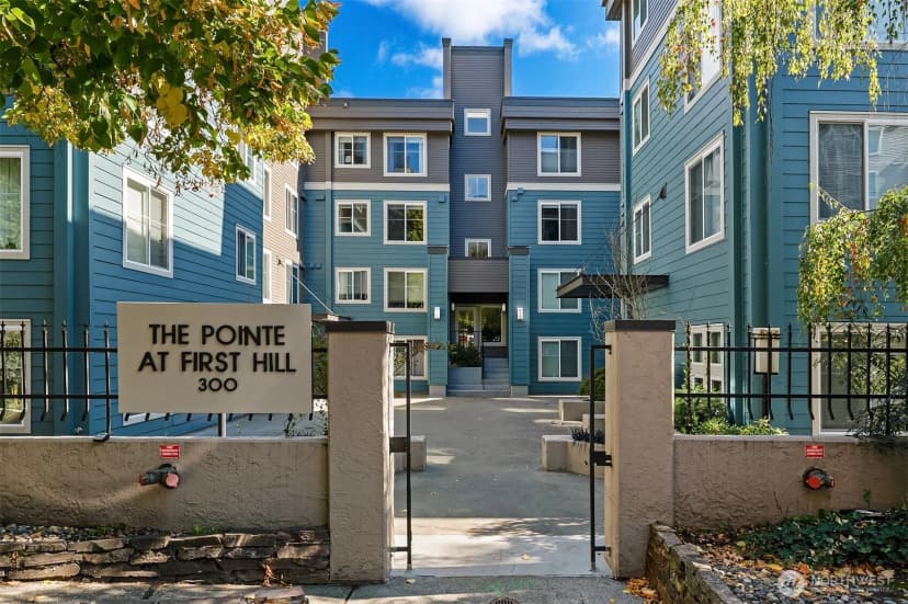 Property photo for 300 10th Avenue #b409, Seattle