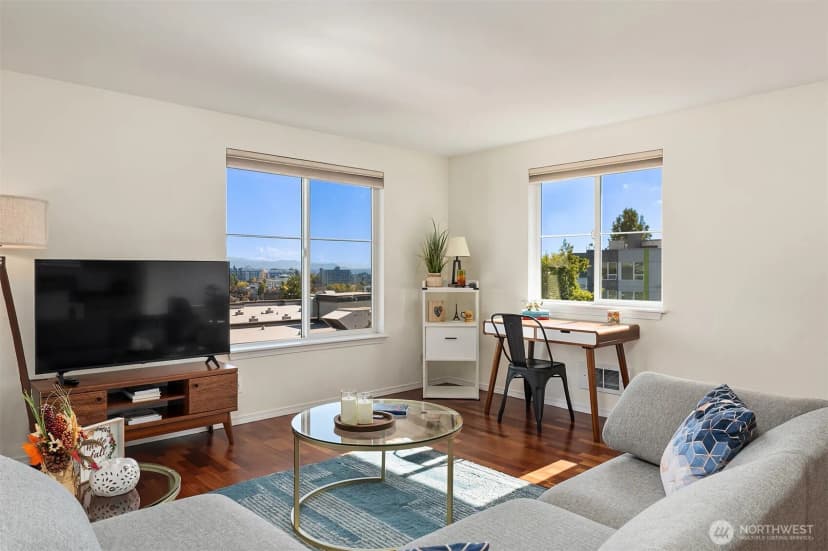 Property photo for 300 10th Avenue #b409, Seattle photo 8