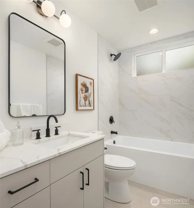 Property photo for 2538 14th Avenue W #c, Seattle photo 4