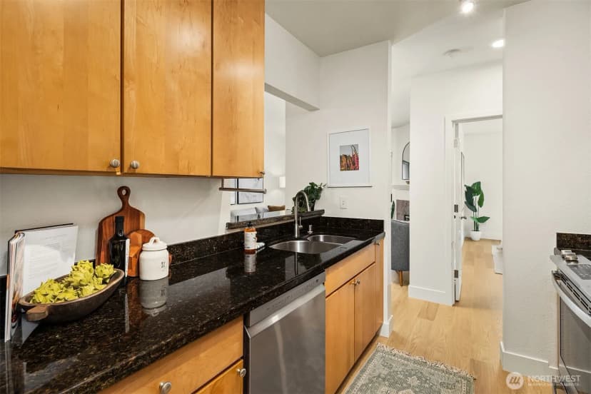 Property photo for 2760 76th Avenue Se #402, Mercer Island photo 15
