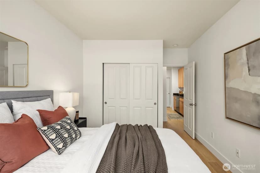 Property photo for 2760 76th Avenue Se #402, Mercer Island photo 20