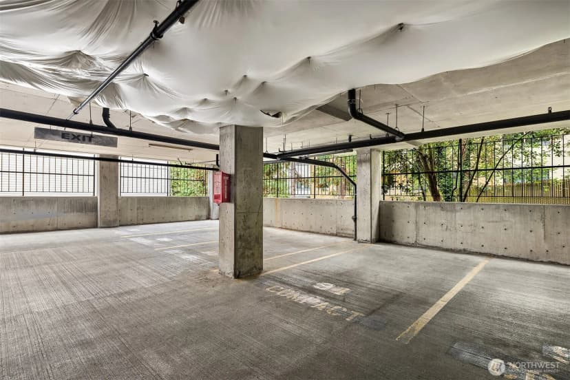 Property photo for 2760 76th Avenue Se #402, Mercer Island photo 22