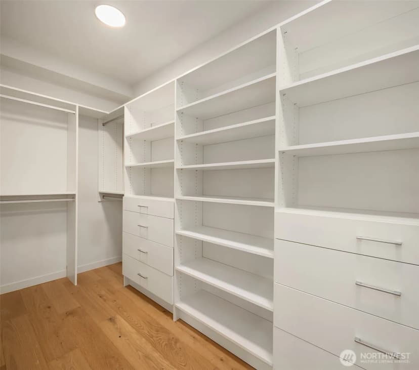 Property photo for 286 118th Avenue Se, Bellevue photo 17