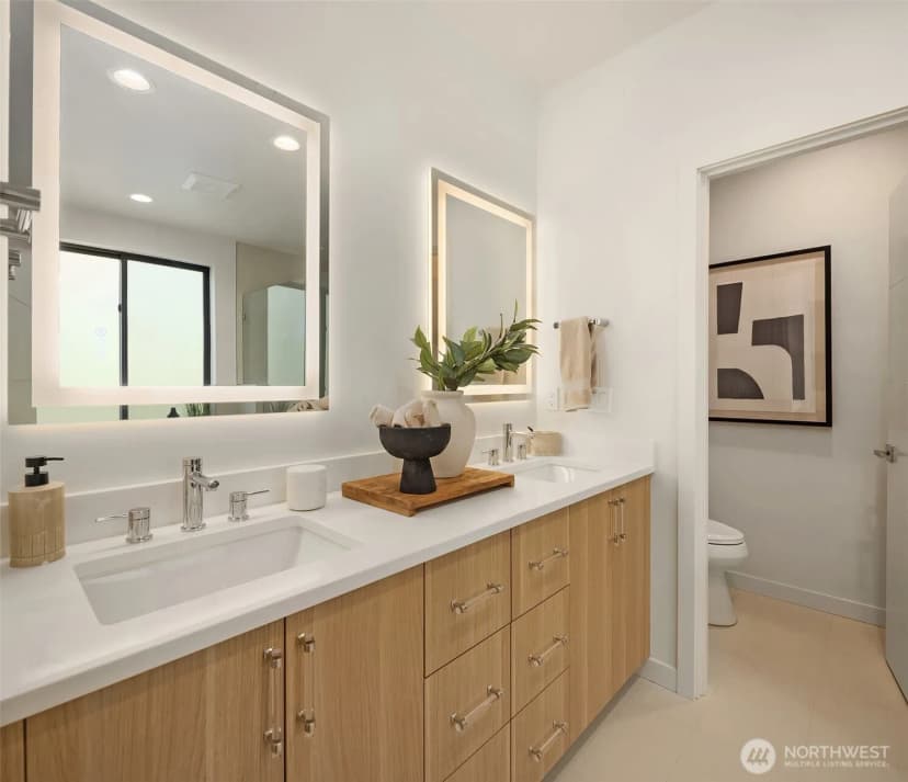 Property photo for 286 118th Avenue Se, Bellevue photo 15