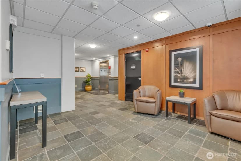 Property photo for 701 1st Avenue N #204, Seattle photo 3