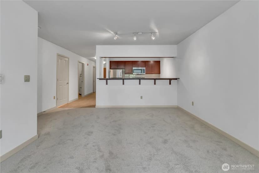 Property photo for 701 1st Avenue N #204, Seattle photo 10