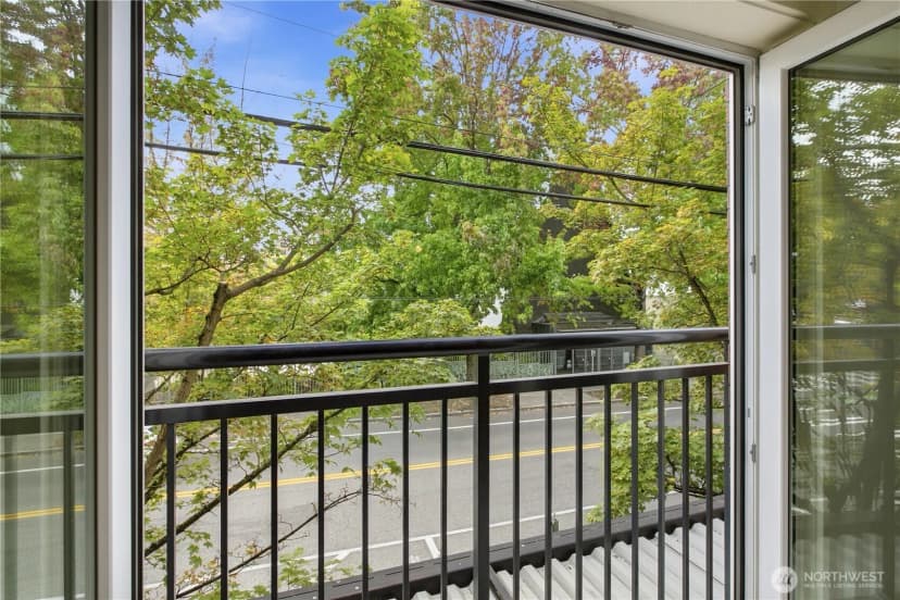 Property photo for 701 1st Avenue N #204, Seattle photo 26