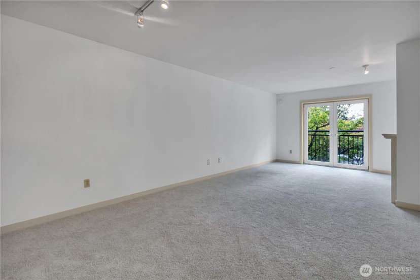 Property photo for 701 1st Avenue N #204, Seattle photo 12
