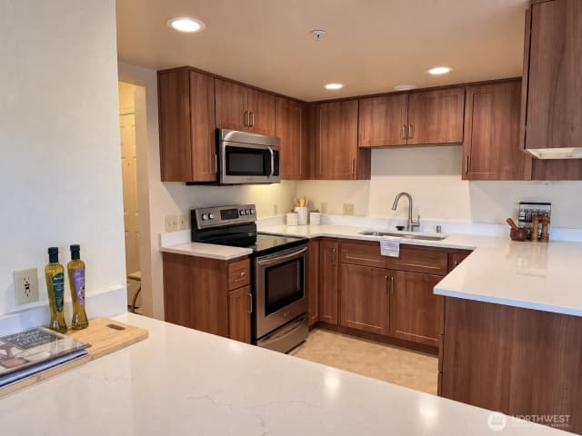 Property photo for 3935 226th Place Se #313, Issaquah photo 4