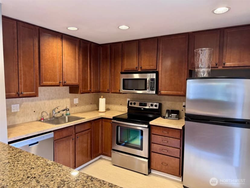 Property photo for 3935 226th Place Se #313, Issaquah photo 29