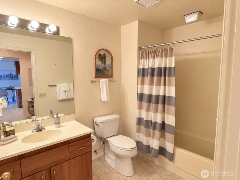 Property photo for 3935 226th Place Se #313, Issaquah photo 18