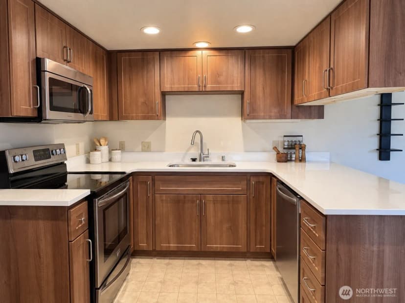 Property photo for 3935 226th Place Se #313, Issaquah photo 2