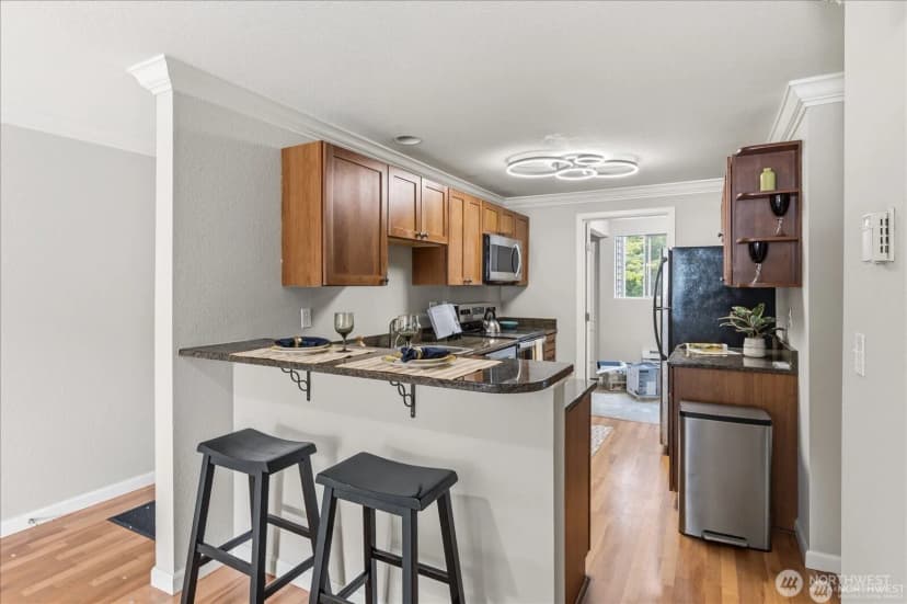 Property photo for 1011 156th Avenue Ne #207, Bellevue photo 13