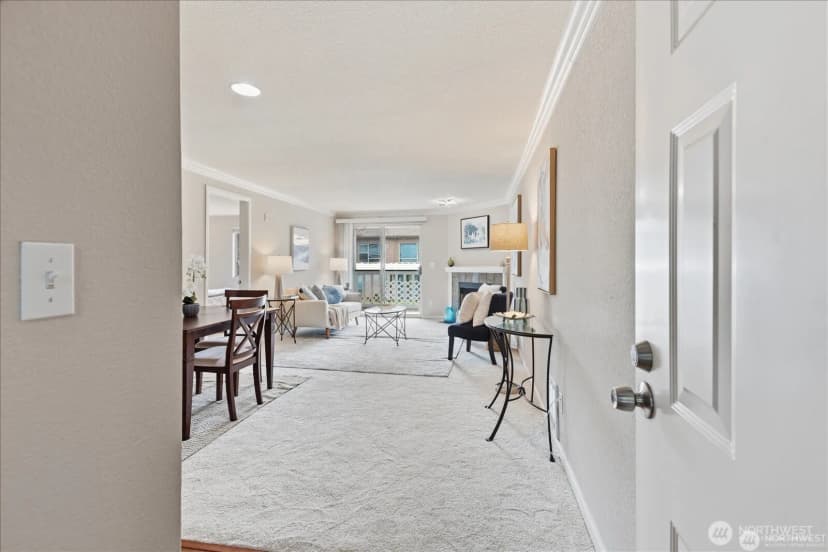 Property photo for 1011 156th Avenue Ne #207, Bellevue photo 7