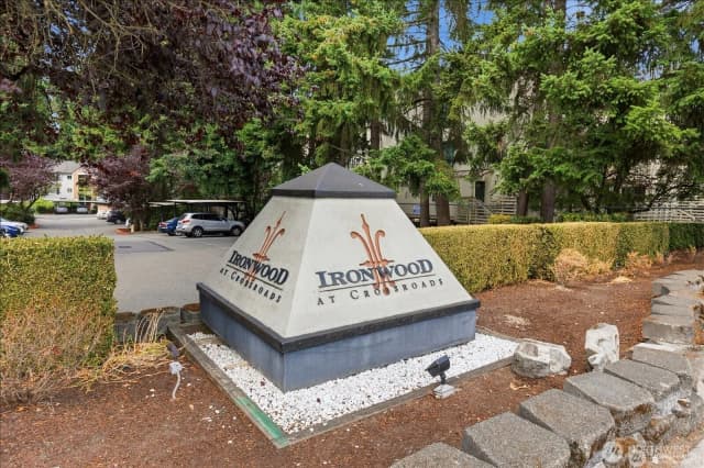 Property photo for 1011 156th Avenue Ne #207, Bellevue photo 4