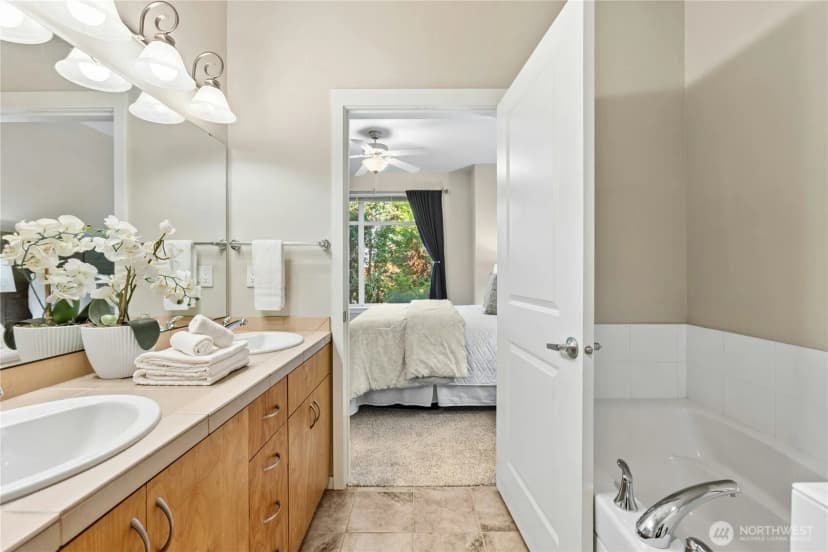 Property photo for 178 Cougar Ridge Road Nw #2301, Issaquah photo 18