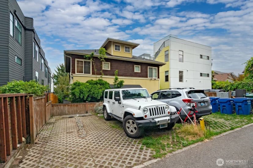 Property photo for 1835 24th Ave #b, Seattle photo 29