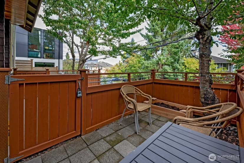 Property photo for 1835 24th Ave #b, Seattle photo 6