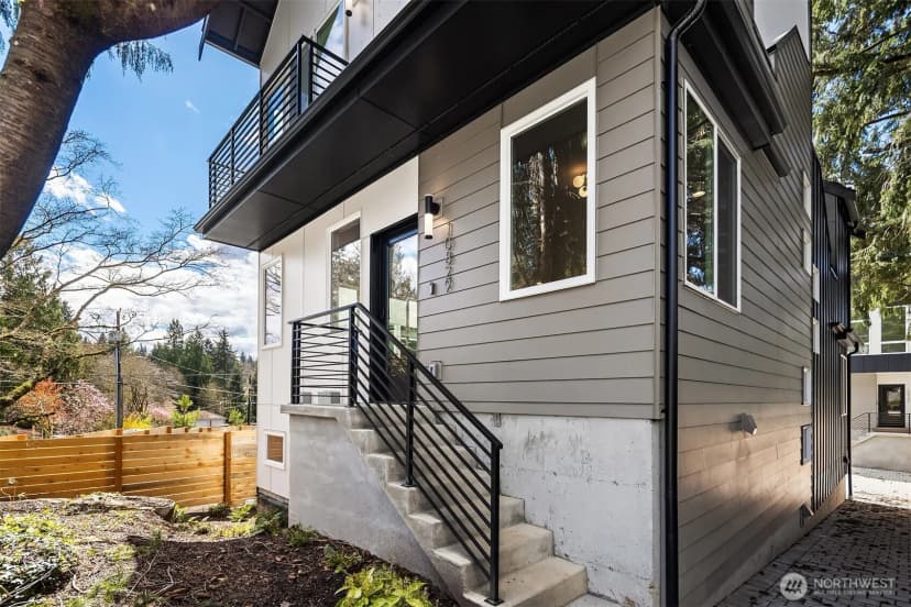 Property photo for 10829 11th Avenue Ne, Seattle photo 4