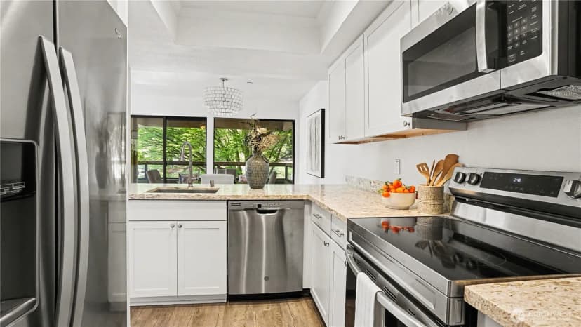 Property photo for 10101 Se 3rd Street #202, Bellevue photo 11