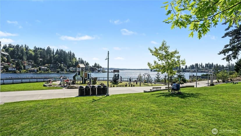 Property photo for 10101 Se 3rd Street #202, Bellevue photo 31