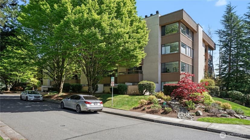 Property photo for 10101 Se 3rd Street #202, Bellevue photo 33