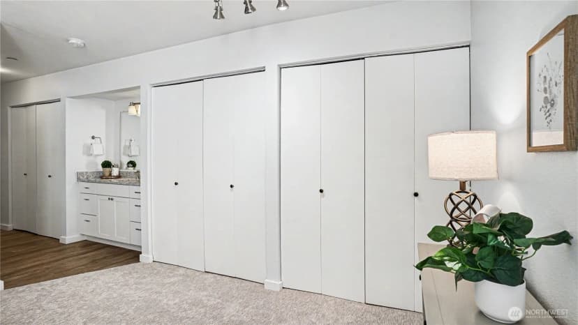 Property photo for 10101 Se 3rd Street #202, Bellevue photo 16
