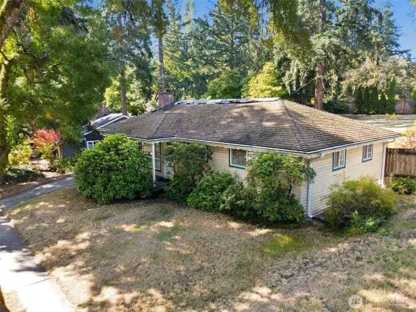 Property photo for 11735 35th Avenue Nw, Seattle photo 3