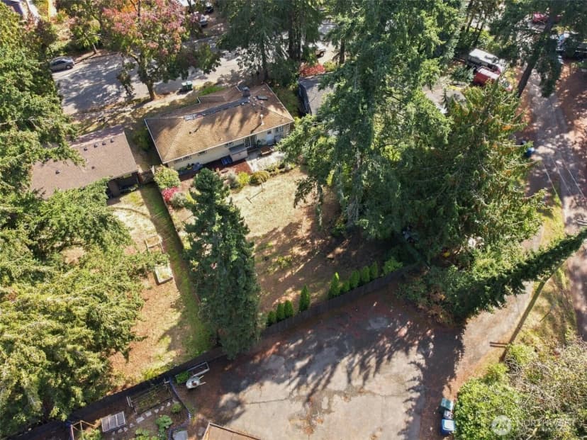 Property photo for 11735 35th Avenue Nw, Seattle photo 20