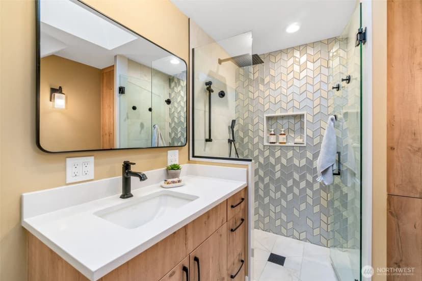 Property photo for 6516 31st Avenue Ne, Seattle photo 17