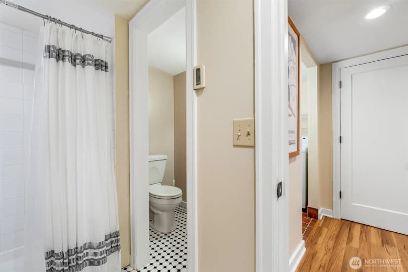 Property photo for 6516 31st Avenue Ne, Seattle photo 25