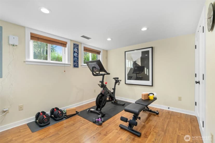 Property photo for 6516 31st Avenue Ne, Seattle photo 24