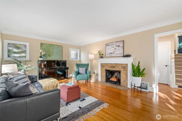 Property photo for 6516 31st Avenue Ne, Seattle photo 4
