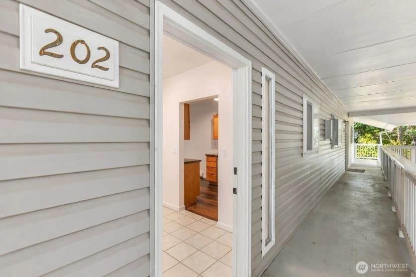 Property photo for 14475 Ne 40th St #e202, Bellevue photo 2
