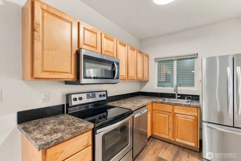 Property photo for 14475 Ne 40th St #e202, Bellevue photo 11