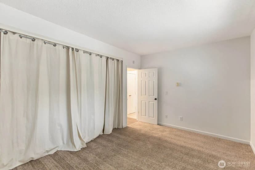 Property photo for 14475 Ne 40th St #e202, Bellevue photo 15