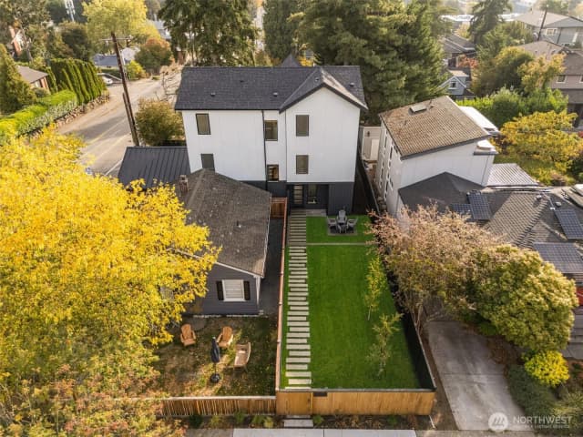Property photo for 7358 33rd Avenue Ne, Seattle photo 2