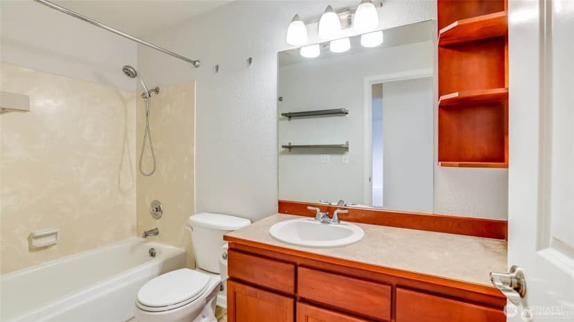 Property photo for 750 N 143rd Street #302, Seattle photo 20