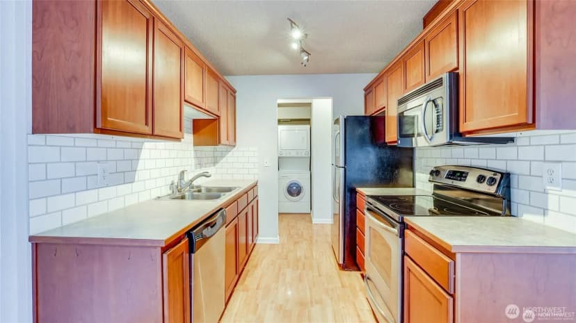 Property photo for 750 N 143rd Street #302, Seattle photo 10