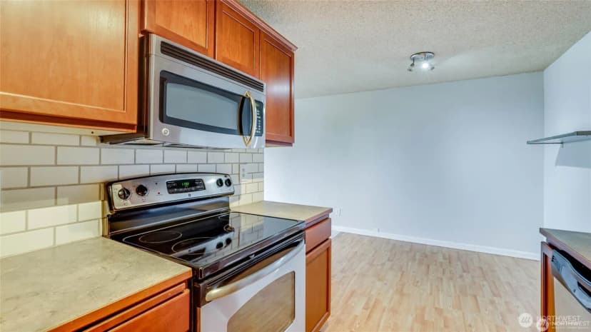 Property photo for 750 N 143rd Street #302, Seattle photo 12