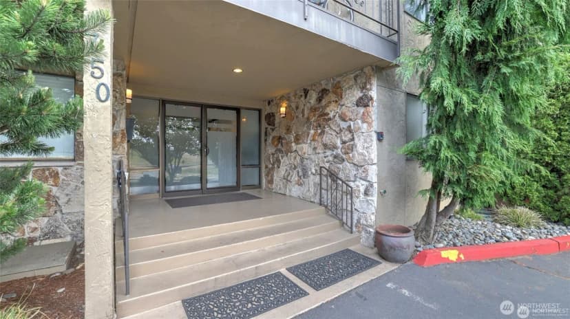 Property photo for 750 N 143rd Street #302, Seattle photo 23